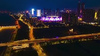 4K震撼航拍延时杭州奥体中心夜景视频的预览图